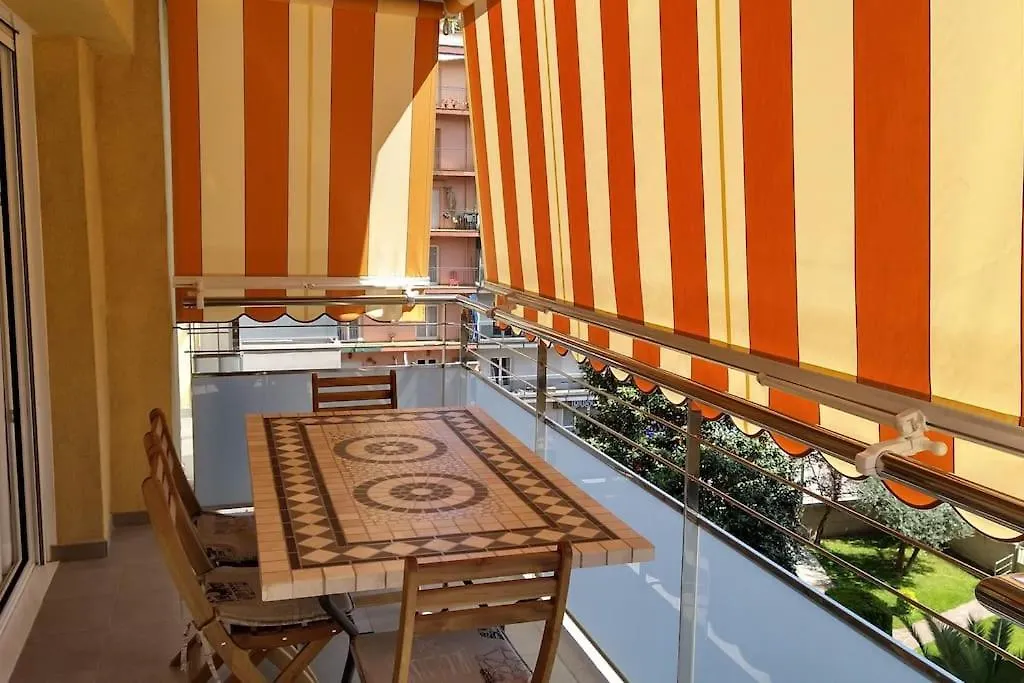 Precioso Apartamento A 250 Metros De La Playa. Blanes Apartment